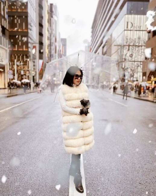 9 Momen Syahrini & Reino Barack liburan di Tokyo, pakai kimono