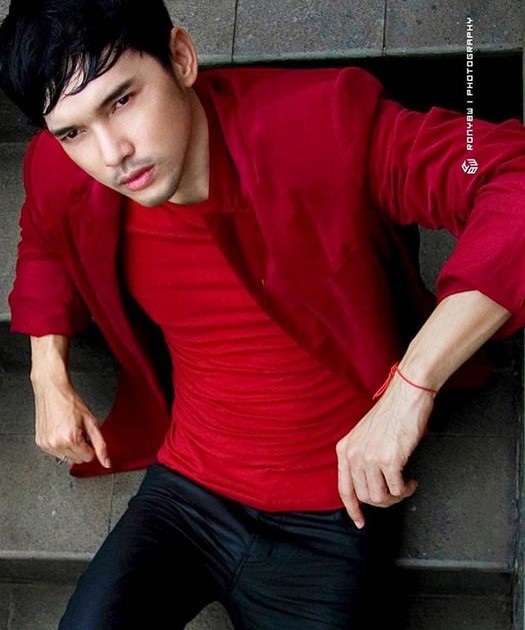 Lama tak muncul, 8 potret terbaru Adi AFI ini manglingi