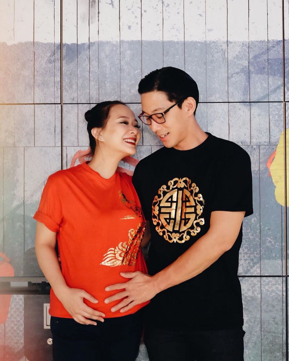 4 Seleb ini rayakan Imlek 2020 pertama bareng pasangan