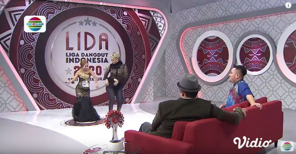 8 Potret Inul ketemu 'kembaran' di audisi LIDA, ekspresinya kocak