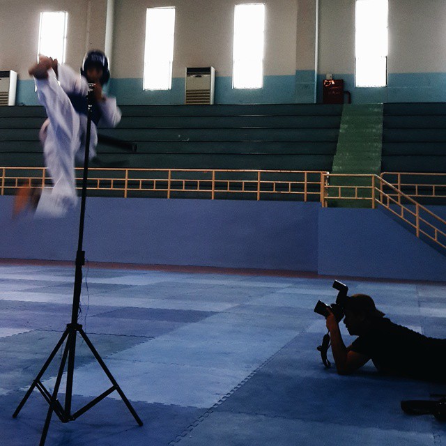 Jago taekwondo, intip 7 potret Aghniny Haque pamer tendangan maut