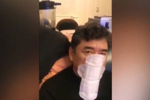 China darurat virus Corona, pria ini pakai pembalut jadi masker