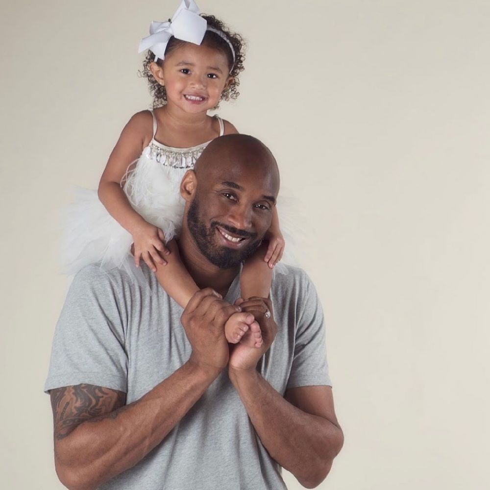 10 Potret kehangatan Kobe Bryant & keluarga semasa hidup