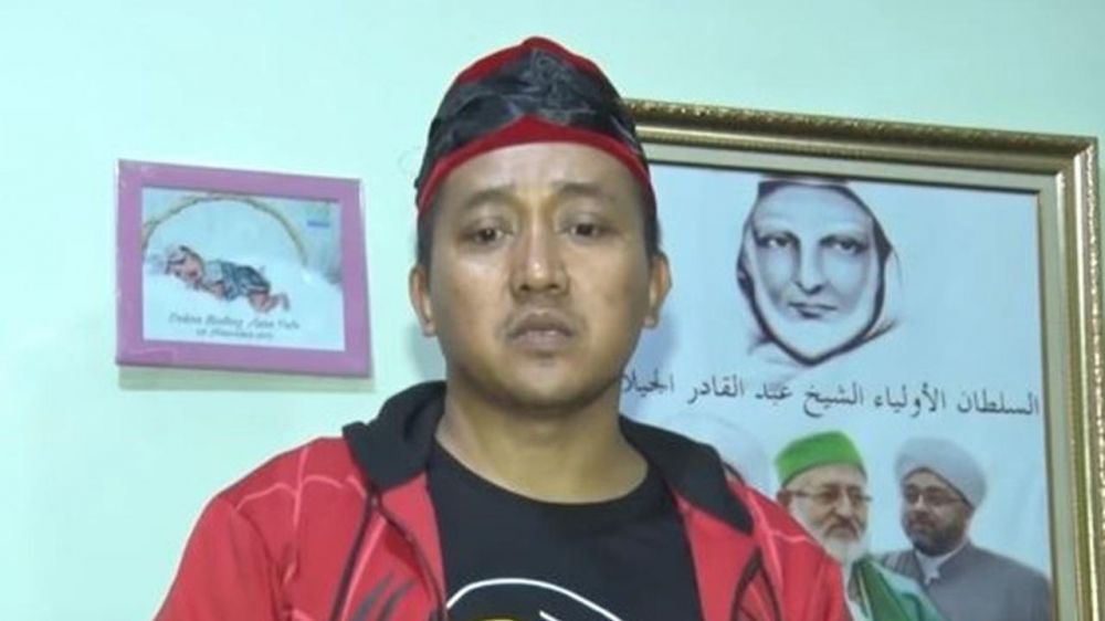 5 Fakta peci milik Teddy suami Lina, ditawar Rp 100 juta