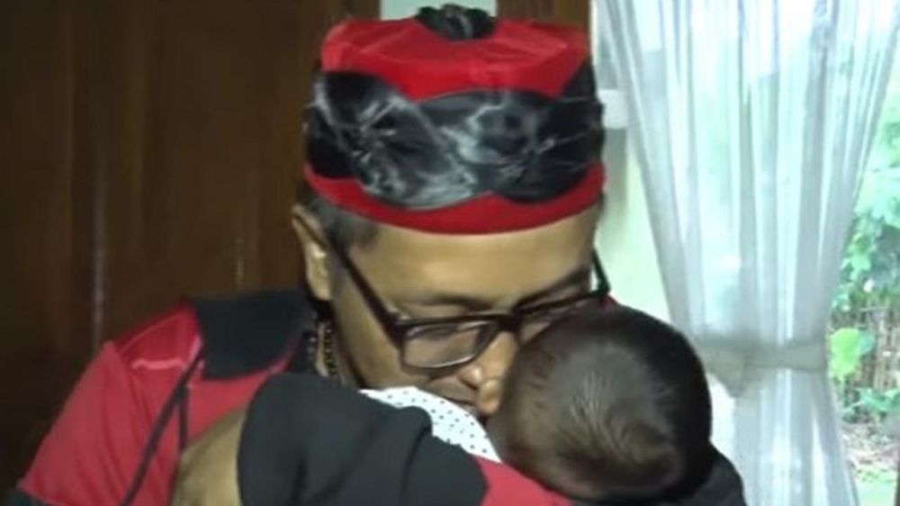 5 Fakta peci milik Teddy suami Lina, ditawar Rp 100 juta