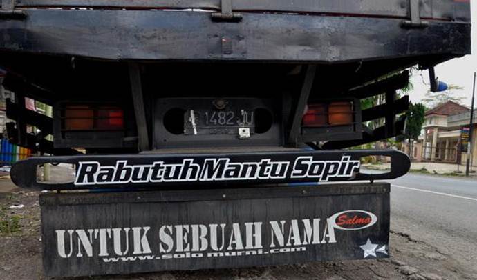 15 Tulisan lucu Bahasa Jawa di truk ini bikin ketawa