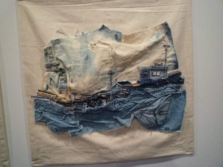 15 Karya dari jeans dibuat bak lukisan ini hasilnya bikin melongo