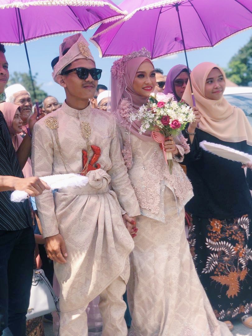 Momen haru mempelai pria tuna wicara ijab pakai bahasa isyarat