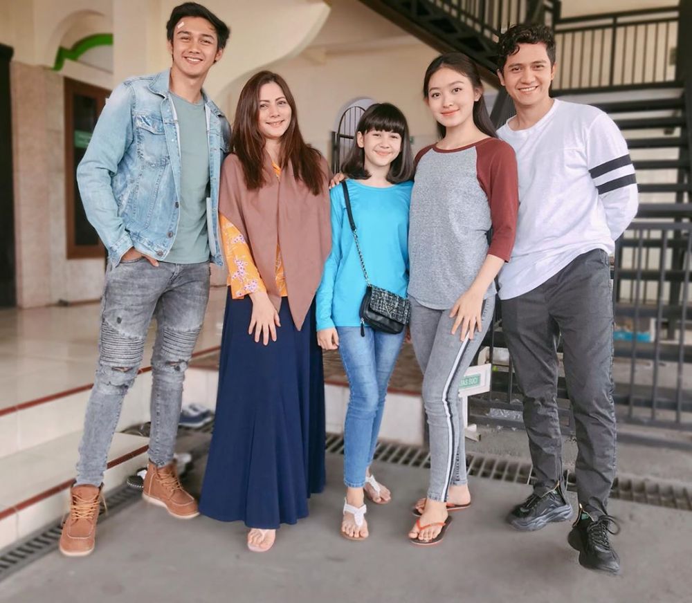 10 Momen pemain Cinta Karena Cinta di luar syuting, kompak abis