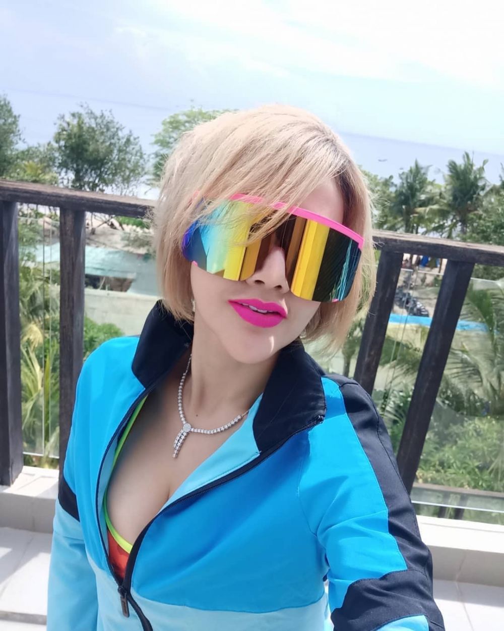 7 Gaya Barbie Kumalasari saat liburan di Bali, curi perhatian