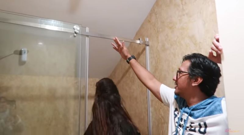 Penampakan kamar mandi 5 presenter Tanah Air, mewah dan cozy