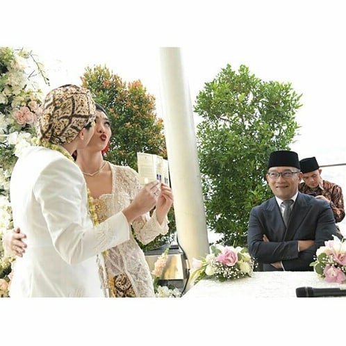 10 Momen akad nikah Isyana Sarasvati & Rayhan, penuh kebahagiaan