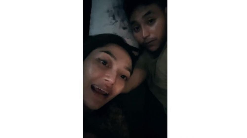 6 Potret terbaru Siti Badriah usai filler bibir, makin seksi