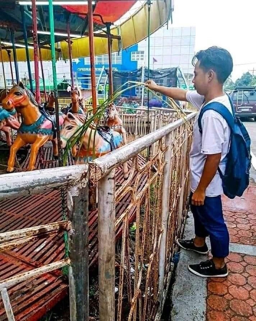 10 Potret liburan ala sobat miskin ini bikin cekikikan