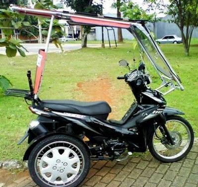 10 Modifikasi badan motor, nyelenehnya bikin ketawa di jalan