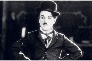 33 Kata-kata quote Charlie Chaplin, bikin hidup lebih positif