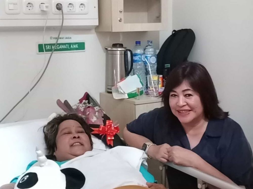 Sakit diabetes, ini 8 potret kondisi terkini Suti Karno di RS
