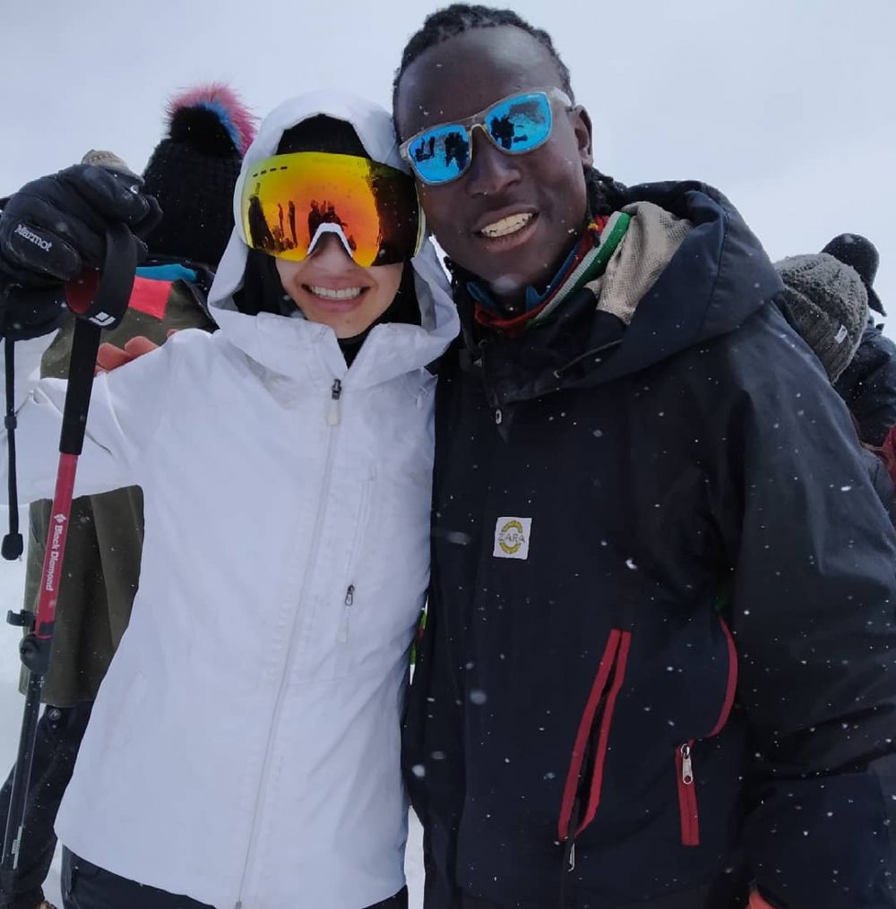 6 Potret Raline Shah mendaki Kilimanjaro, gunung tertinggi di Afrika