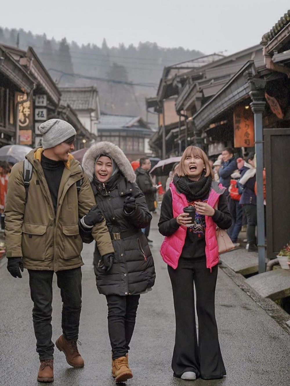 6 Parodi jomblo ala Chika Jessica ini ngenesnya kocak abis