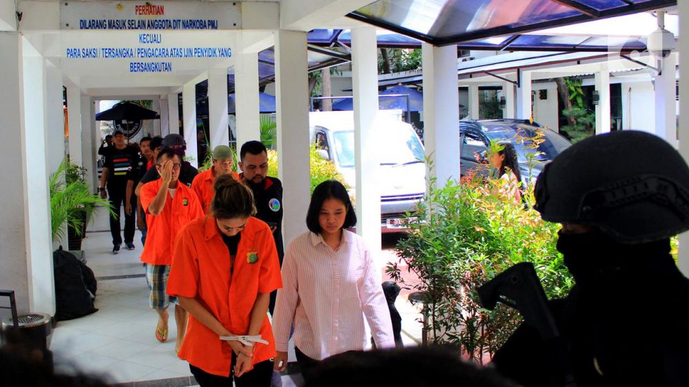 4 Fakta kasus narkoba Nanie Darham, pemain film Air Terjun Pengantin