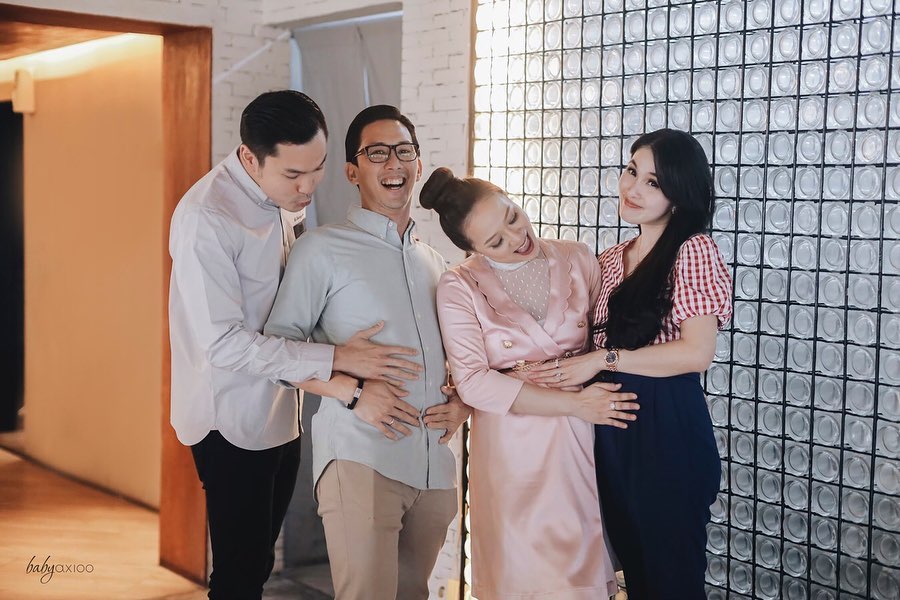 12 Potret kemeriahan baby shower Yuanita Christiani