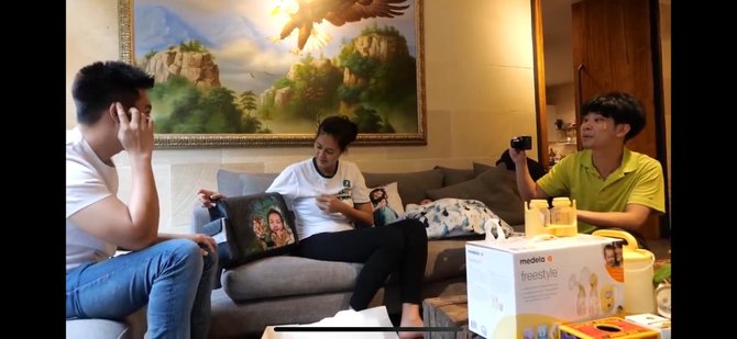 Baim Wong dapat tas popok berharga fantastis, cuma ada satu di dunia