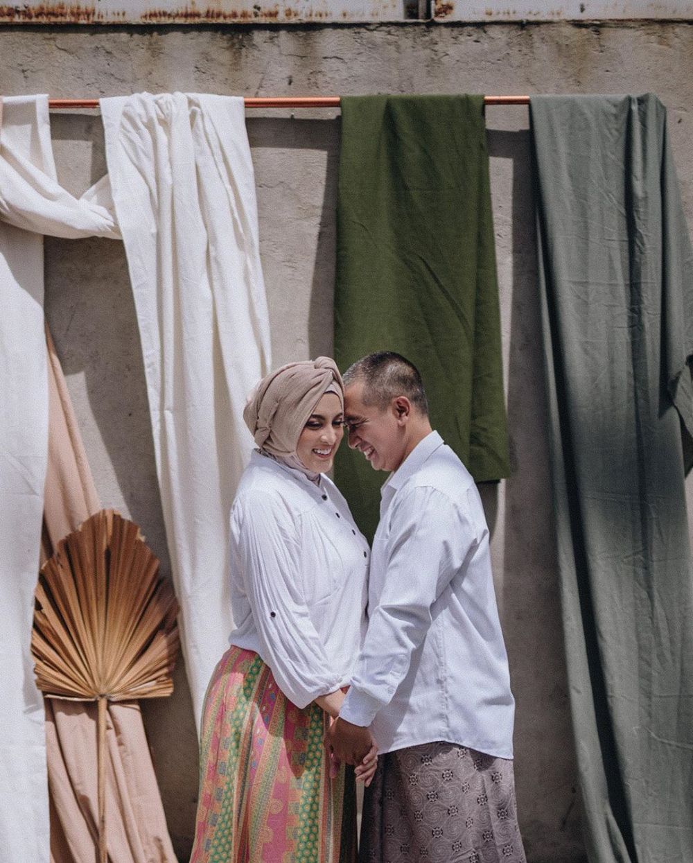 6 Potret prewedding Jane Shalimar, simpel dengan sentuhan etnik