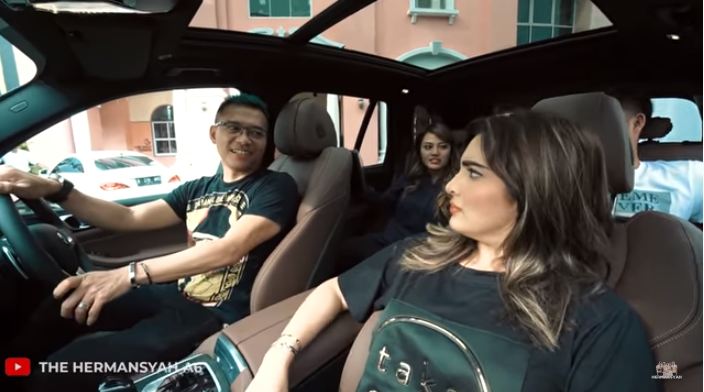 Aurel & Azriel beri kado Anang mobil mewah senilai hampir 2 M