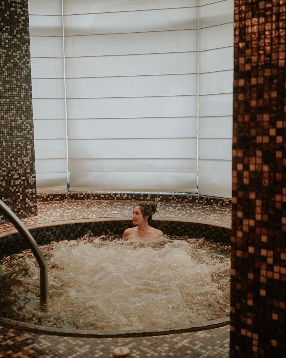 Unggah foto di bathup, penampilan Jessica Mila bikin salah fokus