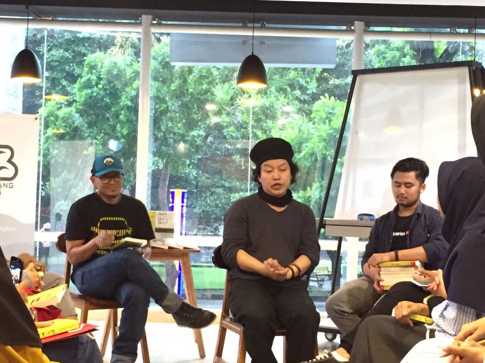 Padukan matematika, Andrea Hirata luncurkan novel Guru Aini