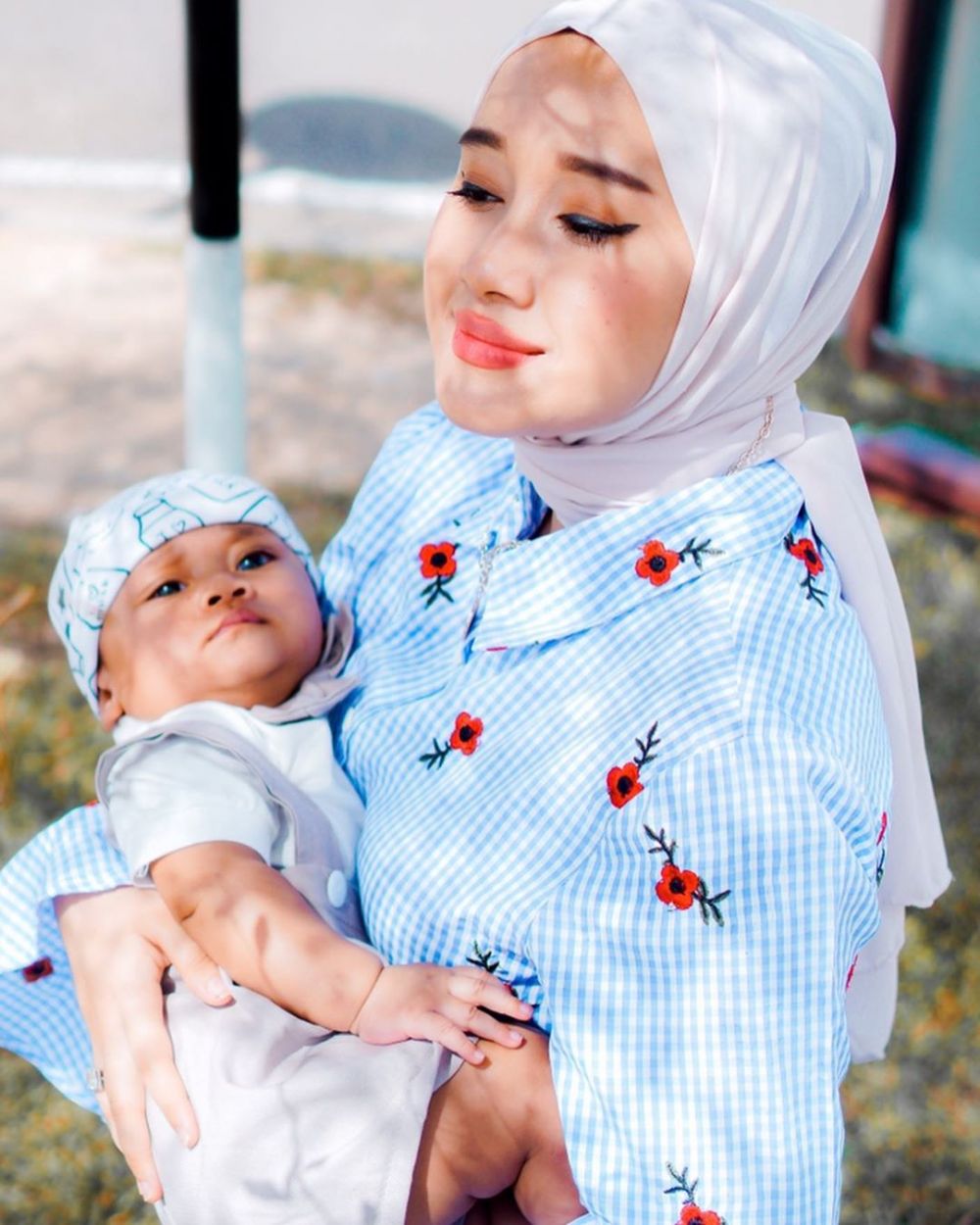 10 Potret Nabila, hijabers viral mirip Ariana Grande
