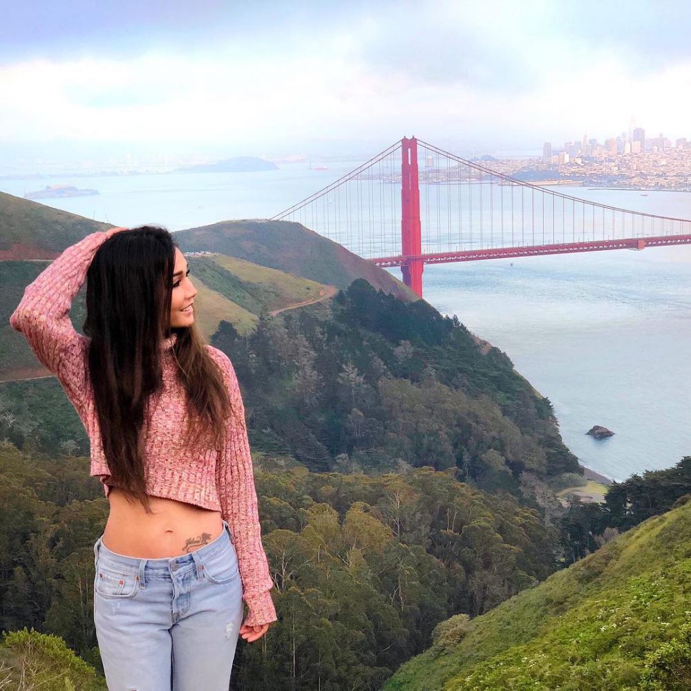 Beda usia 24 tahun, 9 potret ibu-anak ini lebih mirip kakak-adik