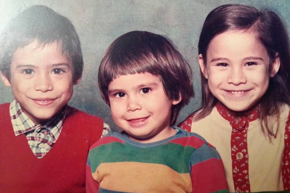 9 Potret kenangan Ashraf Sinclair & kedua adiknya yang jarang tersorot