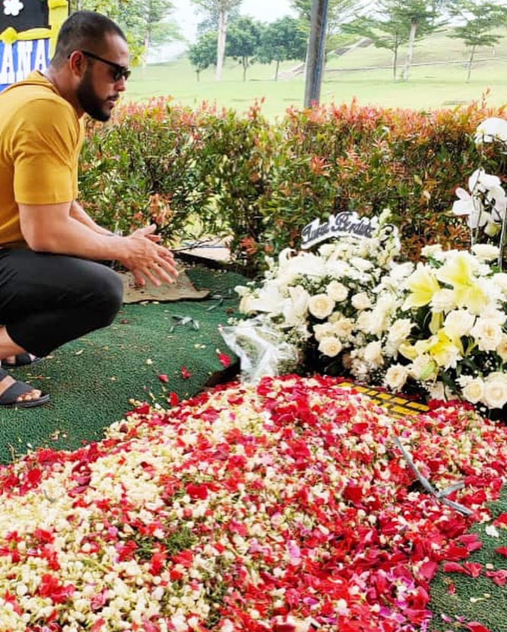 Berteman dari usia 17 tahun, ini curhat sahabat Ashraf Sinclair