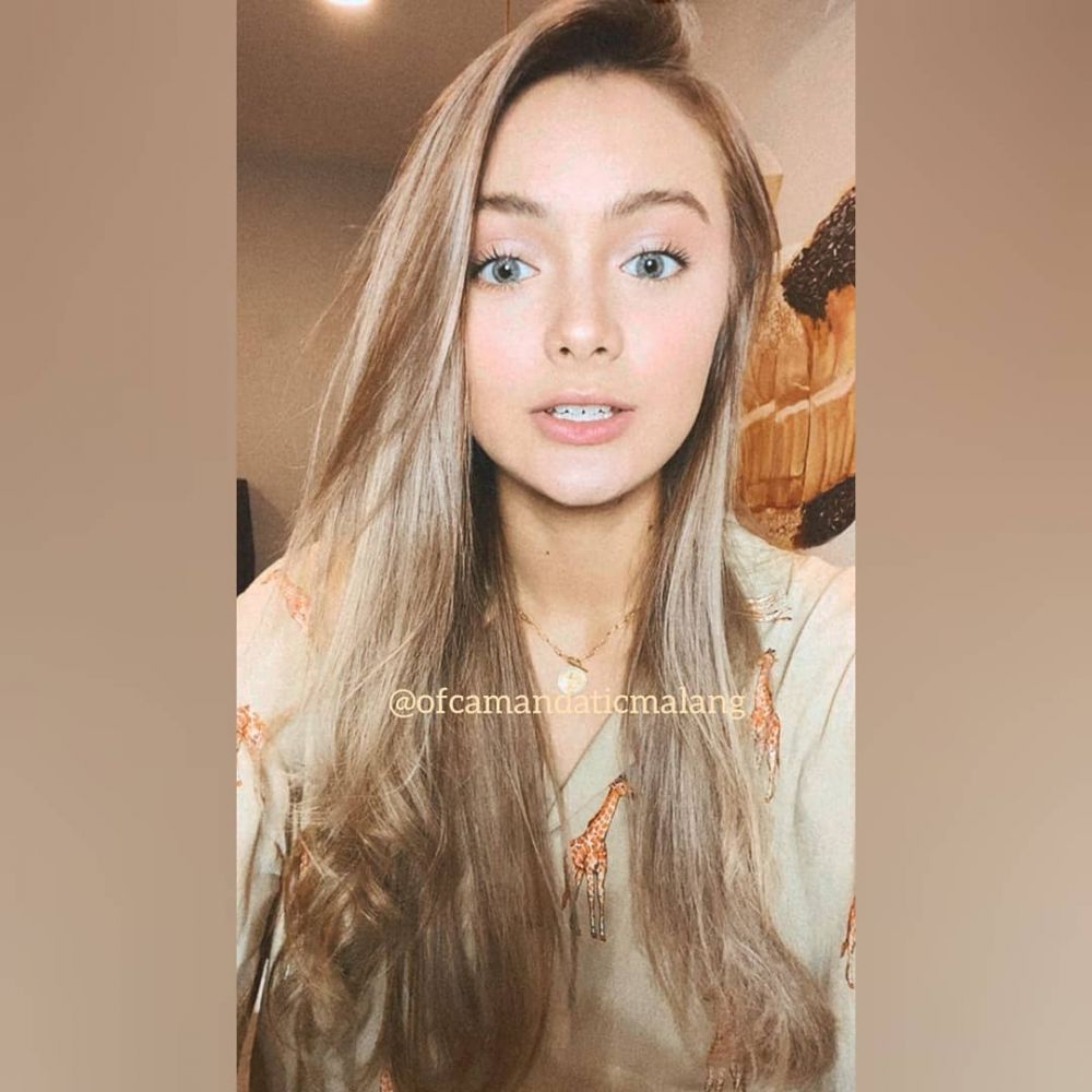 7 Potret terbaru Amanda Rawles dengan rambut pirang, bikin pangling