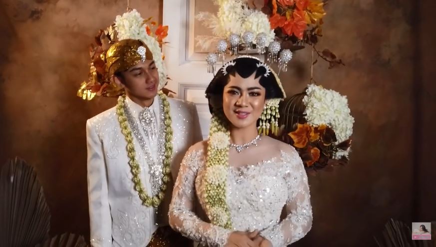 8 Momen pemotretan Felicya Angelista & Hito dengan adat Jawa