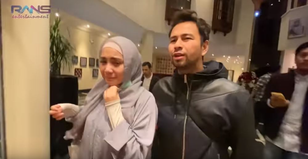 7 Momen haru perpisahan Nagita dengan Rafathar, berlinang air mata