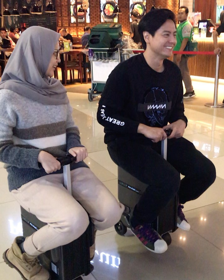 9 Potret babymoon Cut Meyriska & Roger di Prancis, romantis abis