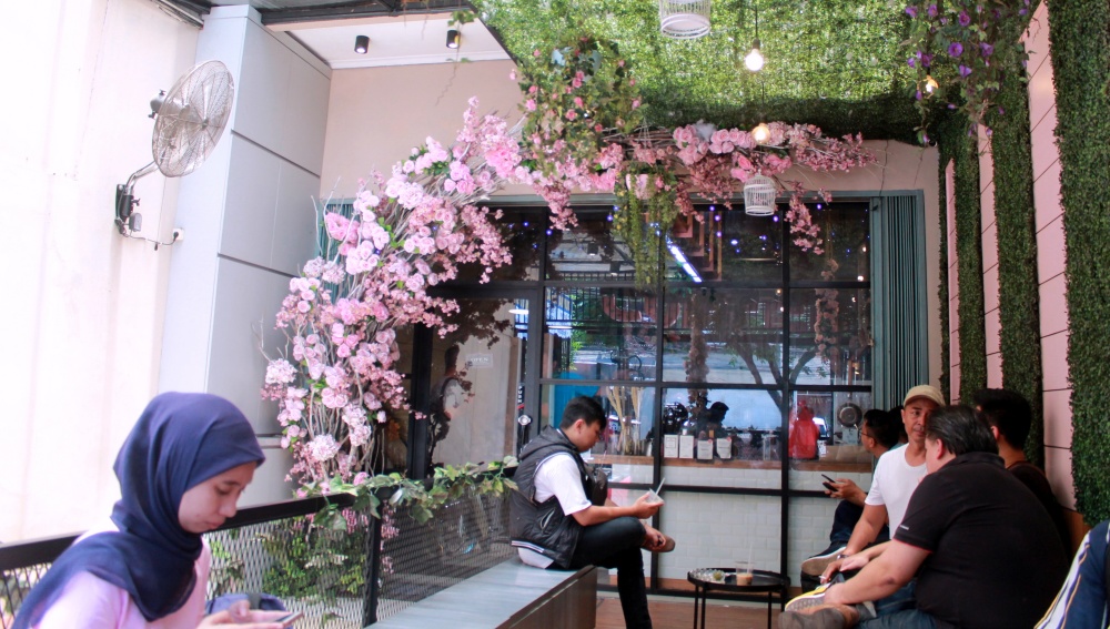 7 Fakta Kopi Kangen, kedai kopi kekinian dengan mesin roasting pinky