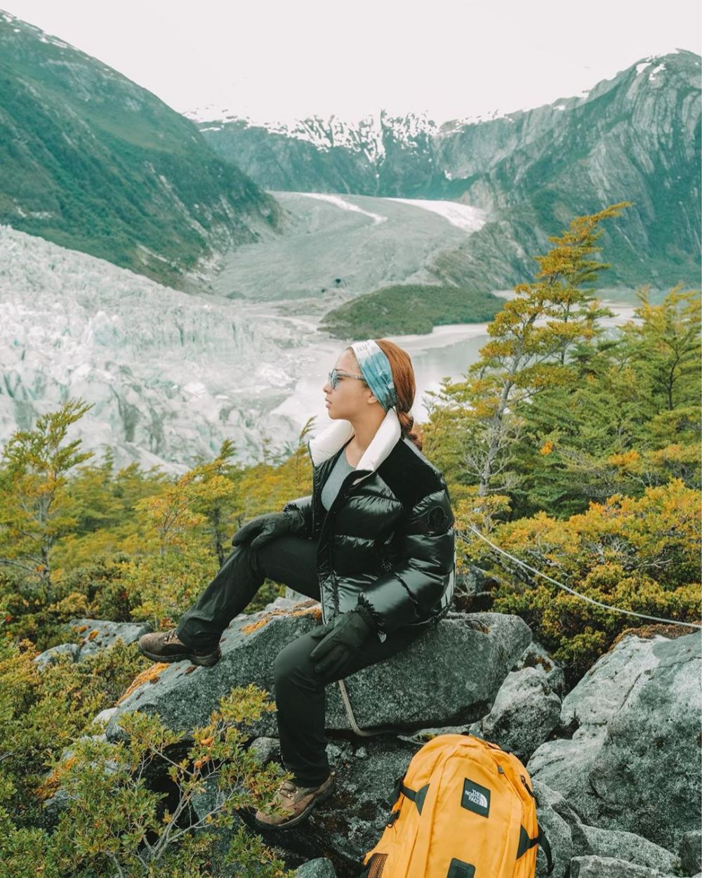 Nggak melulu mewah, ini 10 gaya simpel Nikita Willy saat liburan