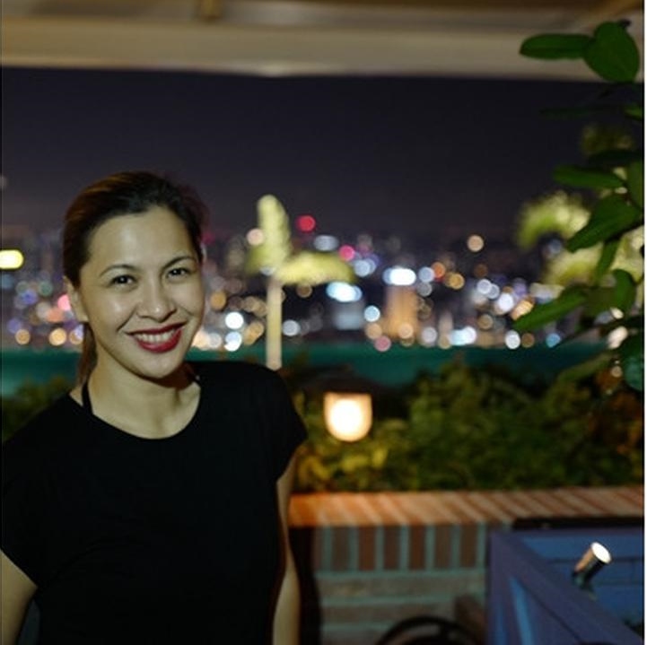 7 Seleb jarang pamer kemesraan bareng pasangan di media sosial