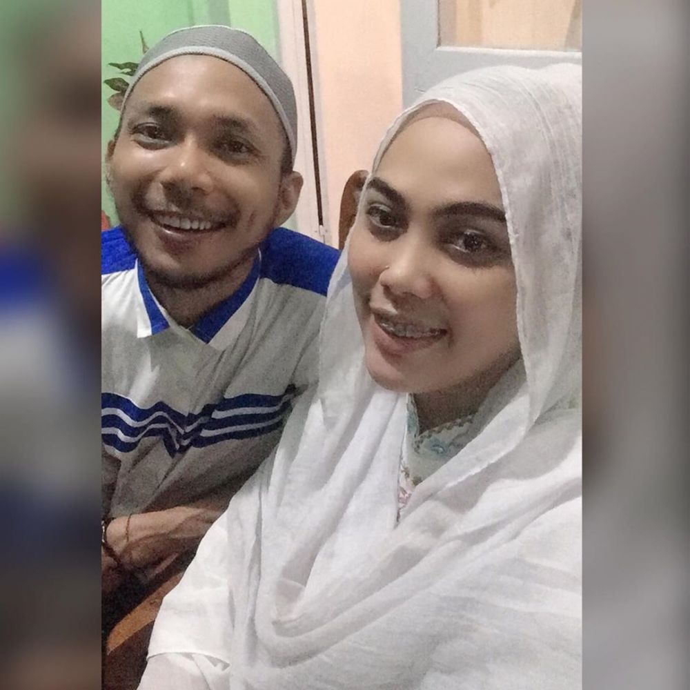 9 Potret terbaru Norman Kamaru dan istri kedua, jarang tersorot