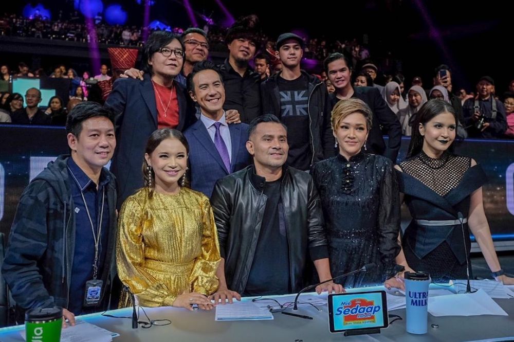6 Momen pertemuan Ahmad Dhani dan Maia di Indonesian Idol