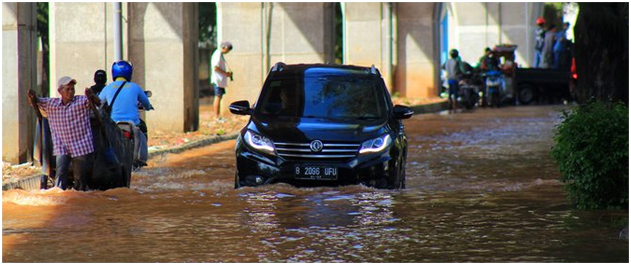 Diguyur hujan deras, ini 14 titik parah banjir Jakarta