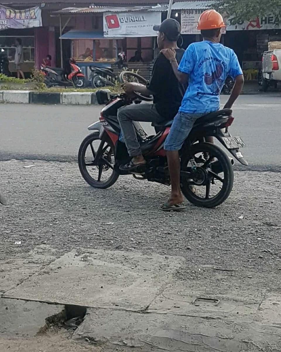 10 Potret Lucu Sepeda Motor Cuma Ada Di Indonesia