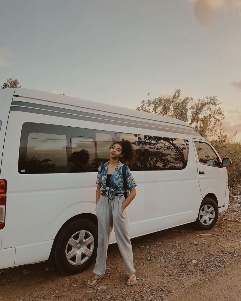 Adhisty Zara & 5 seleb ini berusia 17 tahun di 2020, sweet seventeen