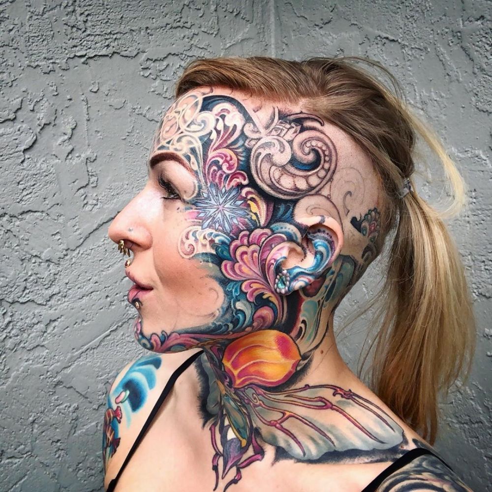 10 Potret transformasi Cigno, wanita penuhi tubuhnya dengan tato