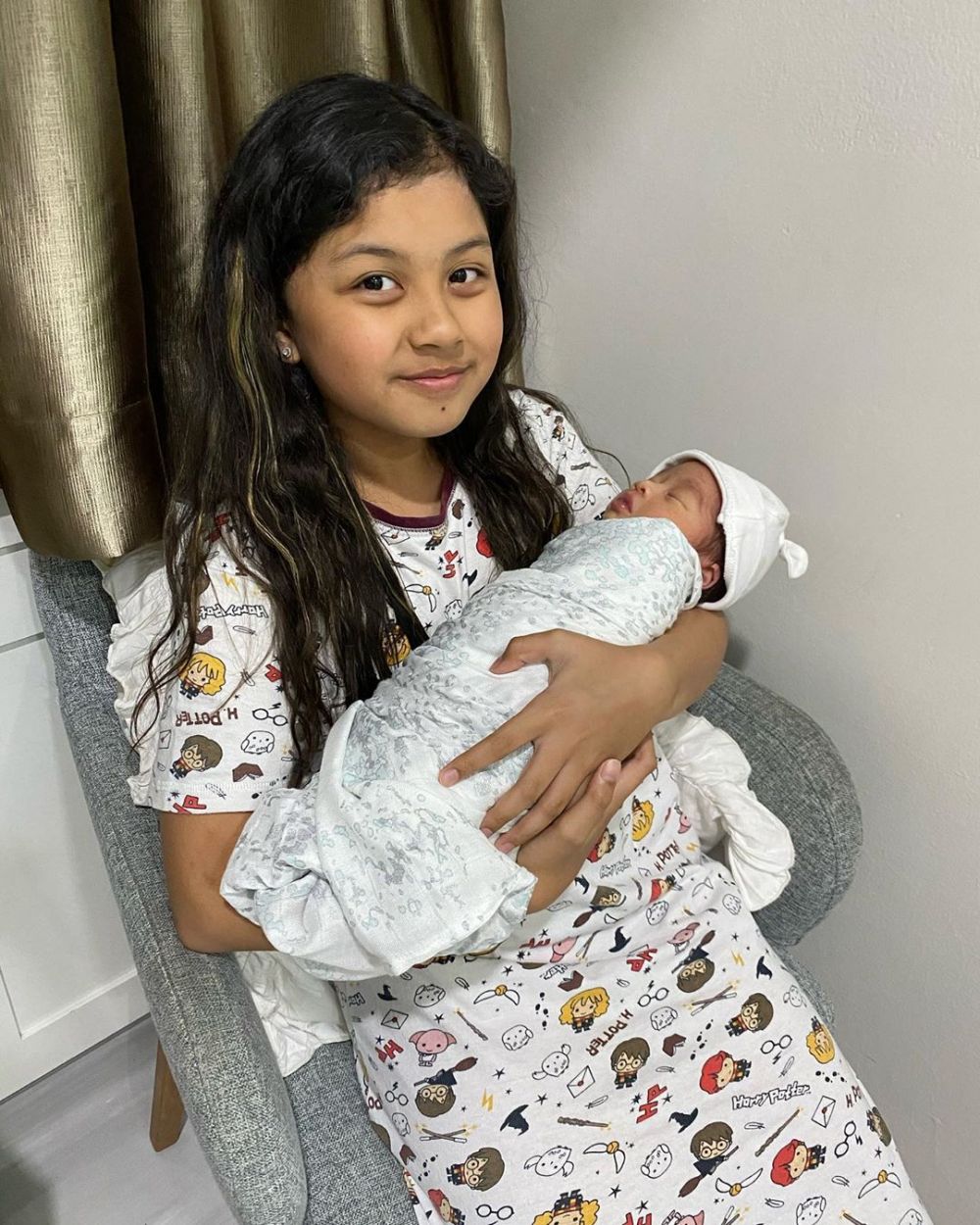 Tampil beda, 5 anak seleb ini ganti warna rambut