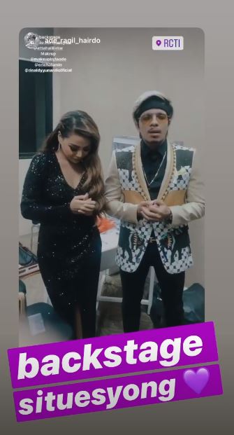 7 Potret kompak Atta Halilintar & Aurel di Billboard Music Awards