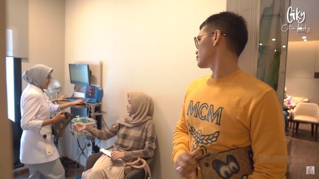 10 Momen Citra Kirana & Rezky Aditya periksa kehamilan pertama kali